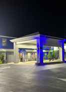 Imej utama Days Inn by Wyndham Great Lakes - N. Chicago