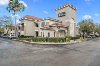 Lainnya 4 Extended Stay America Suites Miami Airport Blue Lagoon