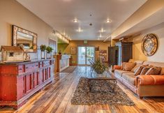 Others 4 Rory & Ryan Inn