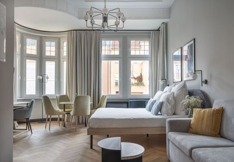 其他 Numa Berlin Novela