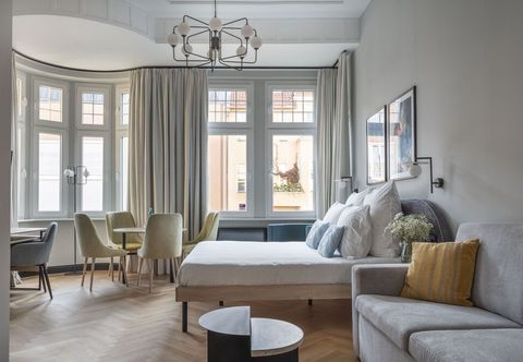 其他 Numa Berlin Novela