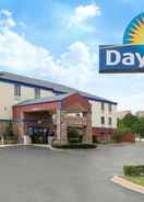 Imej utama Days Inn by Wyndham Tulsa Central