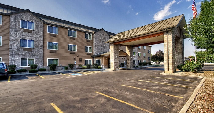 Khác Quality Inn & Suites