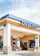 Imej utama Days Inn by Wyndham Hendersonville