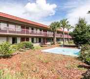 Others 3 Motel 6 Spring Hill, FL - Weeki Wachee