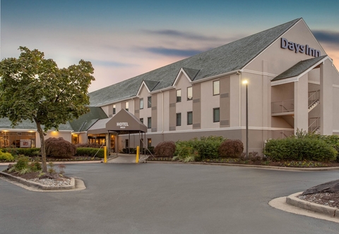 Others Days Inn by Wyndham Lanham Washington DC