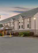 Imej utama Days Inn by Wyndham Lanham Washington DC