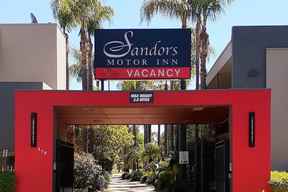 Sandors Motor Inn