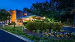 Best Western Plus Richmond Airport Hotel, Rp 2.482.449