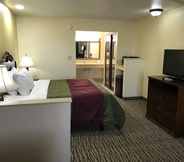 Others 4 Econo Lodge Inn & Suites