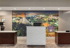 Others 4 La Quinta Inn & Suites by Wyndham Arlington North 6 Flags Dr