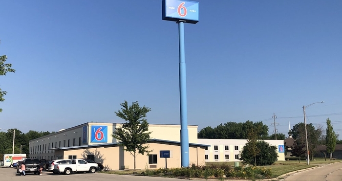 Others Motel 6 Peoria, IL