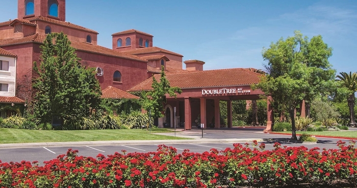 Others DoubleTree by Hilton Sonoma - Wine Country