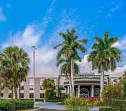 Others 3 La Quinta Inn & Suites by Wyndham Naples Downtown