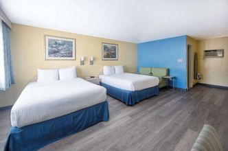 其他 4 Days Inn by Wyndham Hicksville Long Island