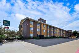 Quality Inn DFW Airport North, ₱ 5,406.48