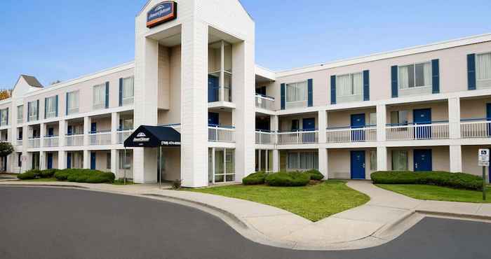 อื่นๆ Travelodge by Wyndham Lansing IL