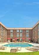 Imej utama Days Inn by Wyndham East Windsor/Hightstown