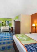 Imej utama Days Inn by Wyndham Fremont