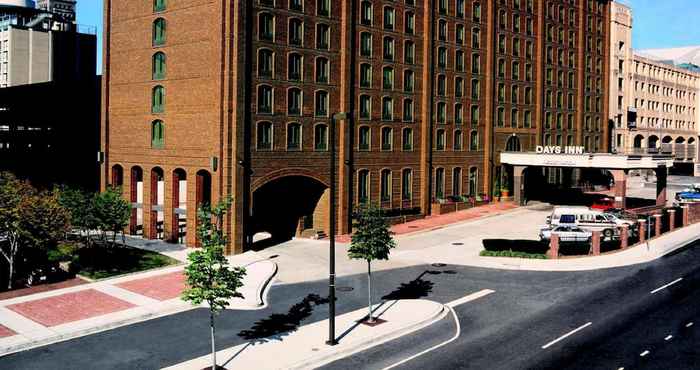 Others Days Inn by Wyndham Baltimore Inner Harbor