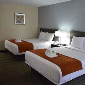Room 3 Days Inn & Suites by Wyndham Orlando Airport, Hotel Orange County