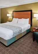 Imej utama La Quinta Inn by Wyndham Orlando Airport West