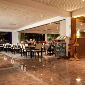 Primary image 1 Auckland Airport Kiwi Hotel, Campbells Bay Hotels