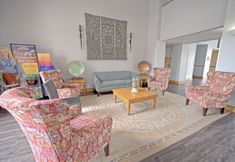 Lainnya 6 All Season Suites