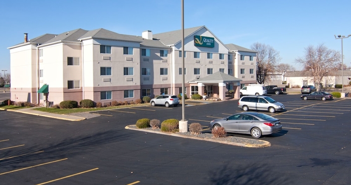 Lain-lain Quality Inn - In the business district