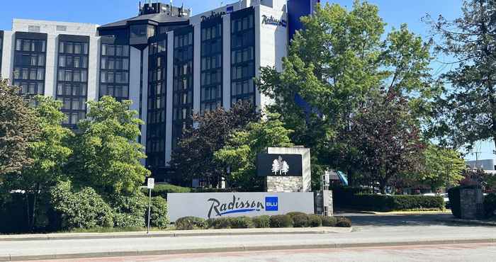อื่นๆ Radisson Blu Vancouver Airport Hotel & Marina