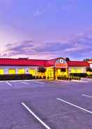 Imej utama Village Inn Clemmons/Winston Salem, Trademark by Wyndham