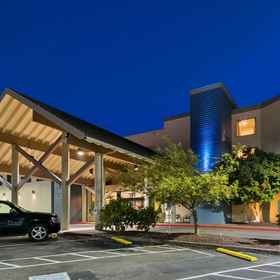 Primary image1Best Western Plus Silverdale Beach Hotel,基察普县飯店