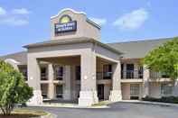 Others Days Inn & Suites by Wyndham Fort Valley