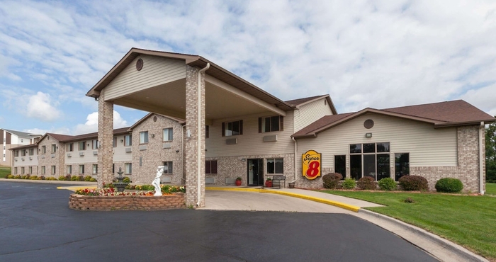 Others Super 8 by Wyndham Big Rapids