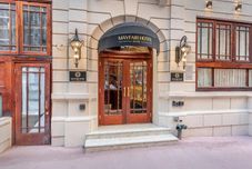 その他 Mayfair New York