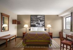 Others 2 Super 8 by Wyndham Ithaca