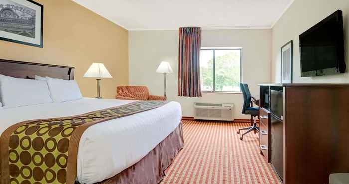 อื่นๆ Days Inn & Suites by Wyndham Kansas City South