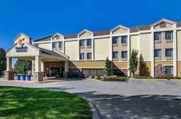 Comfort Inn & Suites Kansas City - Northeast, ₱ 11,724.25