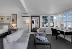 อื่นๆ 3 The Pillars Hotel & Club