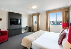 อื่นๆ 5 Mantra on Queen Brisbane