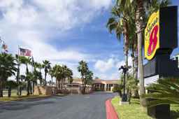 Super 8 by Wyndham South Padre Island, Rp 3.428.020