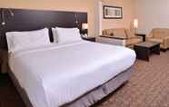 อื่นๆ 7 Holiday Inn Express Topeka West I-70 Wanamaker, an IHG Hotel