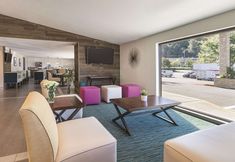 기타 3 La Quinta Inn & Suites by Wyndham Portland NW
