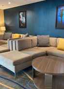 Meja sambut tetamu Comfort Inn & Suites New Orleans Airport North