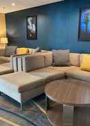 Meja sambut tetamu Comfort Inn & Suites New Orleans Airport North