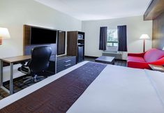 Others 4 Super 8 by Wyndham Ambassador Bridge Windsor ON