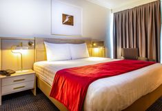 อื่นๆ 7 Drake Longchamp