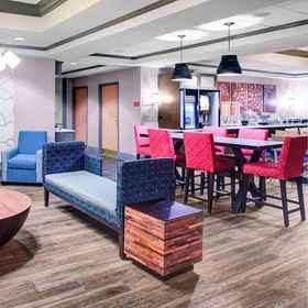 Primary image1亞特蘭大巴克海德萬豪廣場套房飯店,Peachtree Center飯店