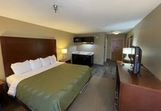 Others 3 Quality Inn & Suites I-40 East