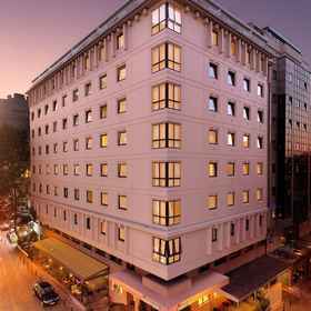 Primary image1漢堡 NIPPON 飯店,塔克西姆飯店